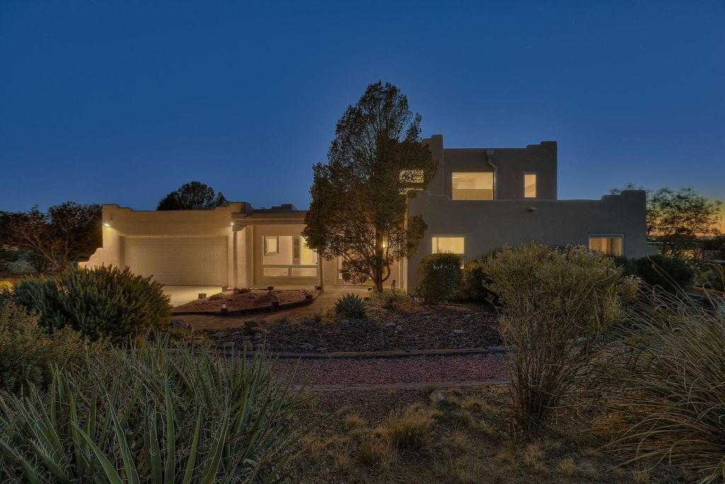 1137 Marigold Drive NE, Albuquerque, NM 87122