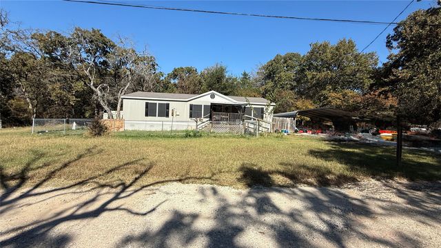 2077 Wright Way Circle, Quinlan, TX 75474