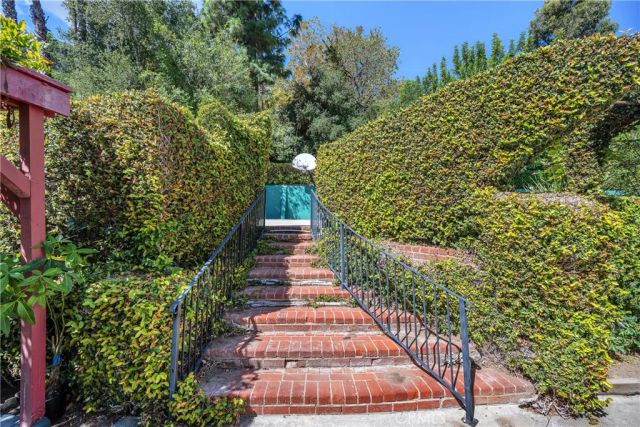 4317 Petit Avenue, Encino, CA 91436