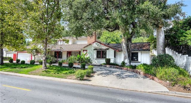 4317 Petit Avenue, Encino, CA 91436