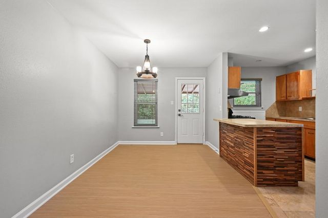 1805 Fair Oaks DR, Austin, TX 78745