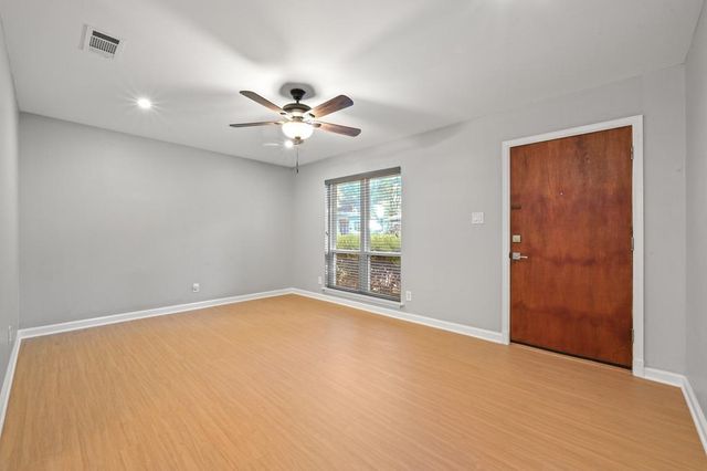 1805 Fair Oaks DR, Austin, TX 78745