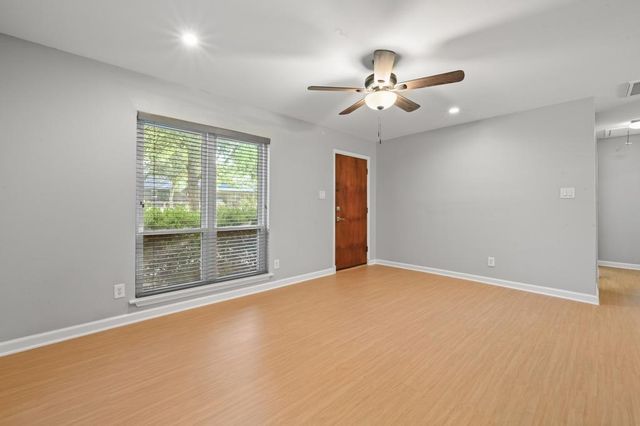 1805 Fair Oaks DR, Austin, TX 78745