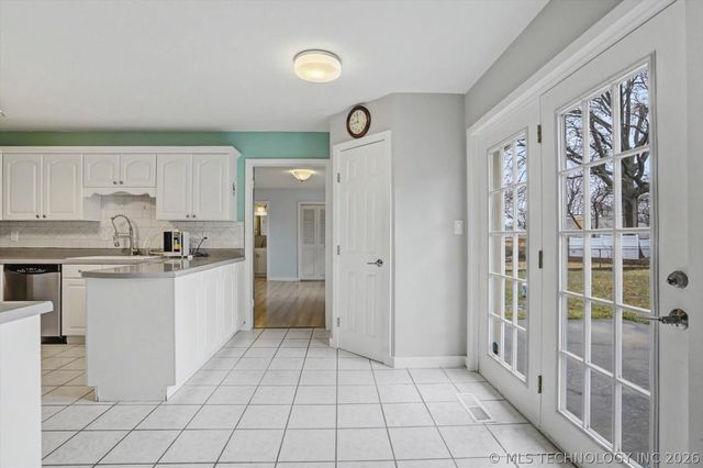 5021 S Irvington Place, Tulsa, OK 74135