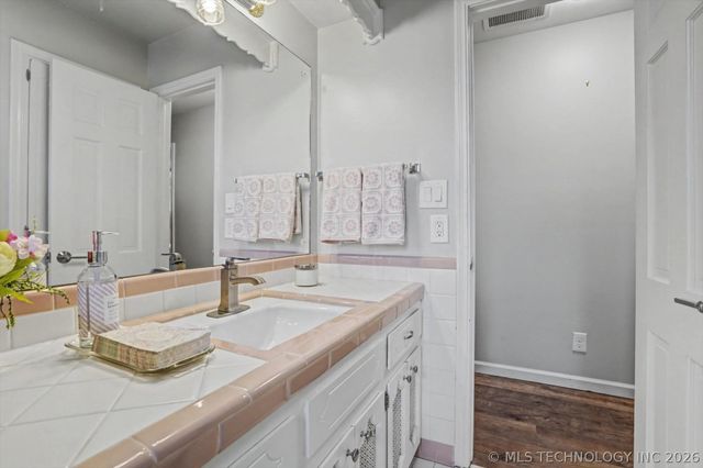 5021 S Irvington Place, Tulsa, OK 74135