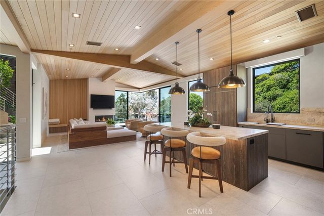 702 Diamond, Laguna Beach, CA 92651