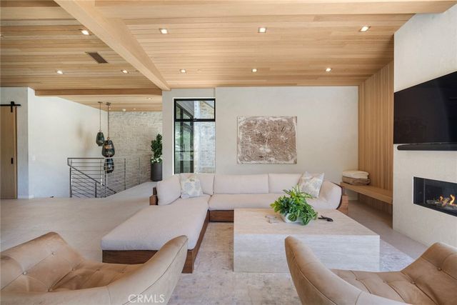 702 Diamond, Laguna Beach, CA 92651