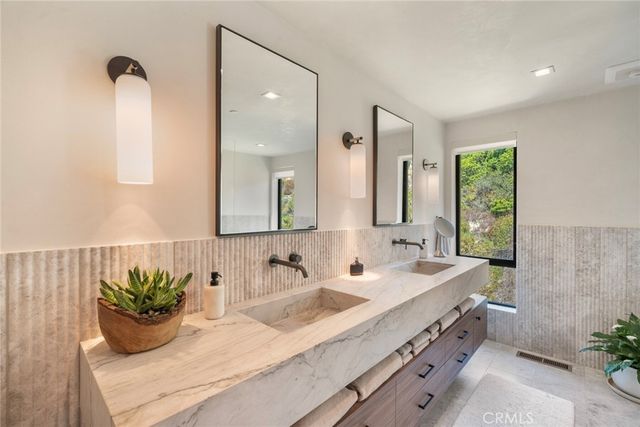 702 Diamond, Laguna Beach, CA 92651