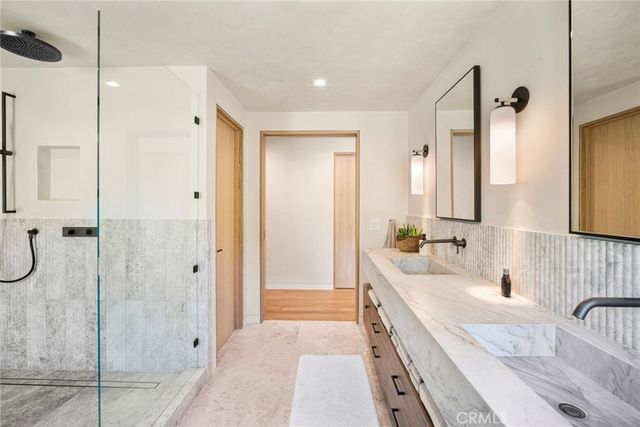 702 Diamond, Laguna Beach, CA 92651