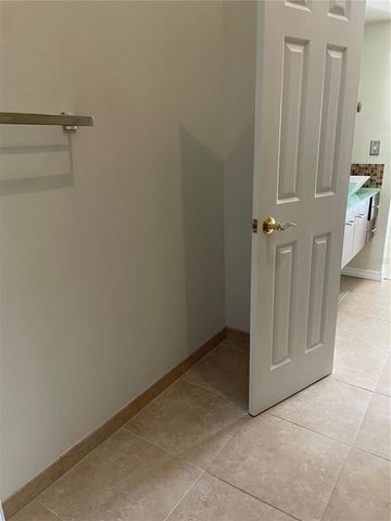 323 MADEIRA CIRCLE, Tierra Verde, FL 33715