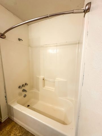 2010 SaltWorks Road, Palestine, TX 75803