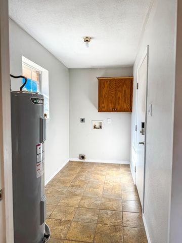 2010 SaltWorks Road, Palestine, TX 75803