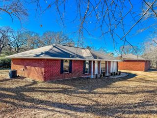 2010 SaltWorks Road, Palestine, TX 75803