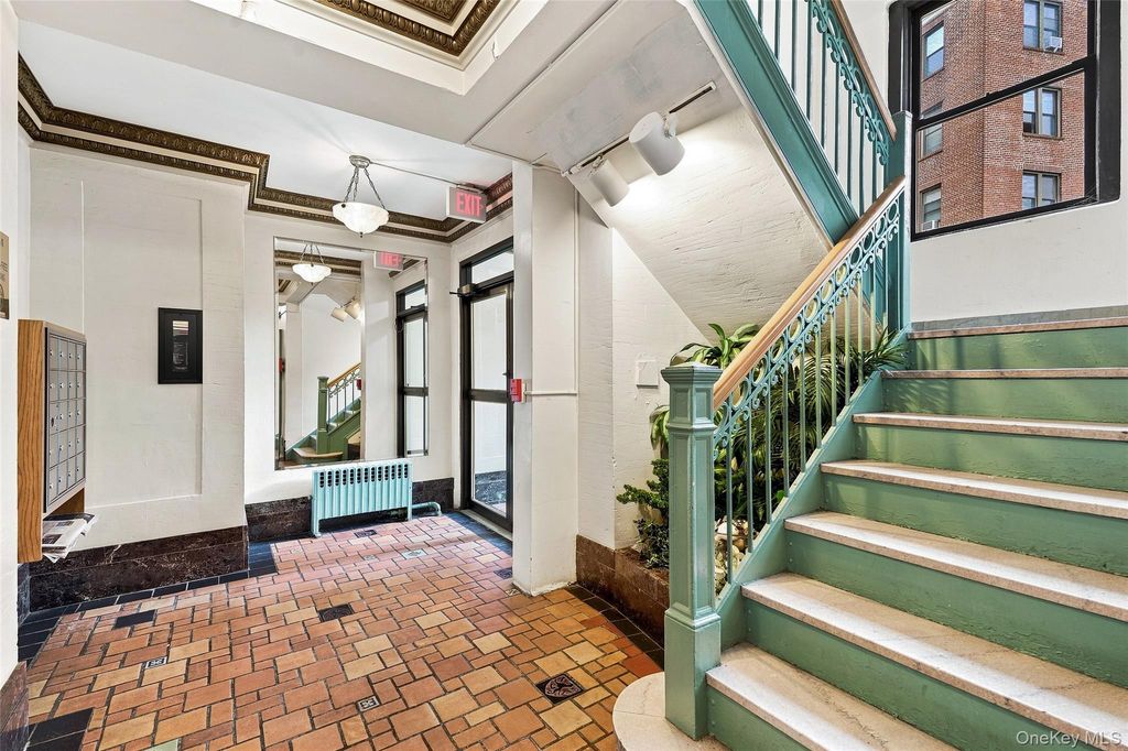 11 Alden Road 5L, Larchmont, NY 10538 — photo 2