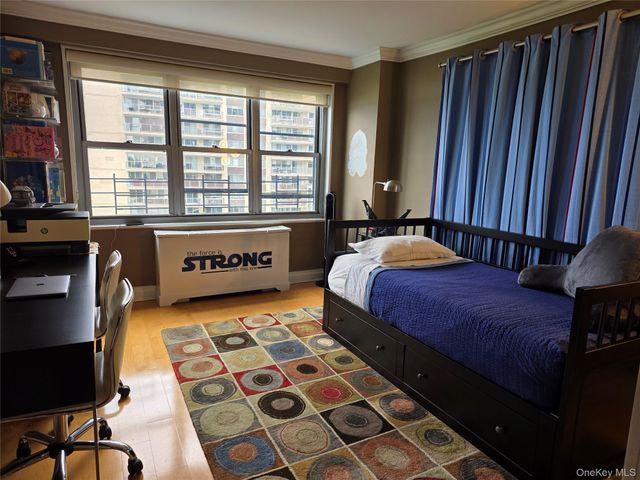 18-05 215 Street 10 M, Bayside, NY 11360