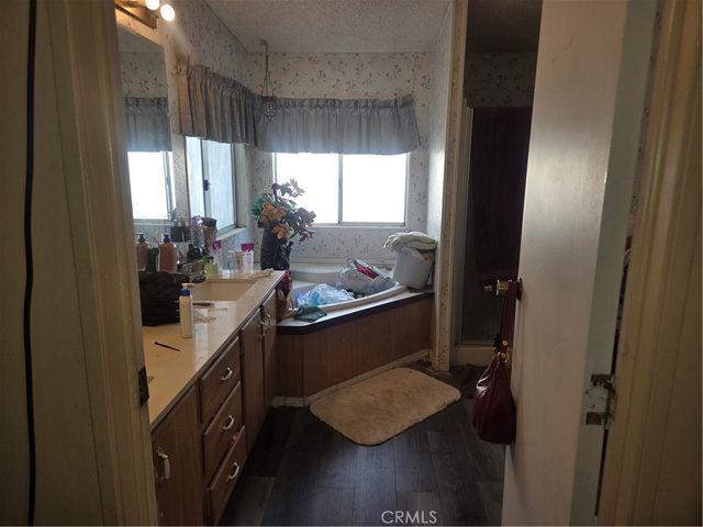 17225 Valley 9W, Fontana, CA 92335