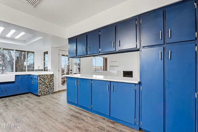 4613 SUN VALLEY Drive, El Paso, TX 79924