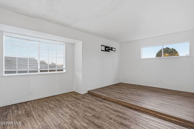 4613 SUN VALLEY Drive, El Paso, TX 79924