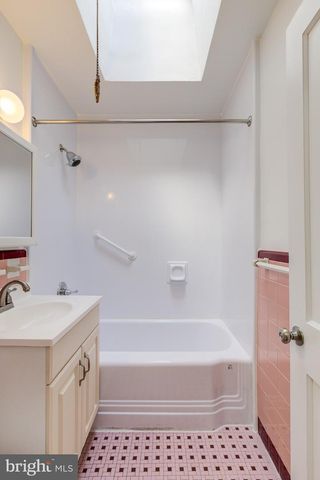 5882 MAGDALENA ST, Philadelphia, PA 19128