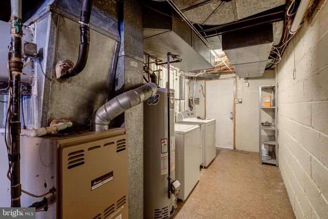 5882 MAGDALENA ST, Philadelphia, PA 19128