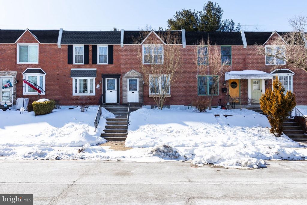 5882 MAGDALENA ST, Philadelphia, PA 19128