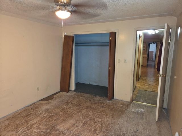 64 Honeycomb Street W, Blessing, TX 77419