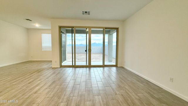 9549 W TAMARISK Avenue, Tolleson, AZ 85353