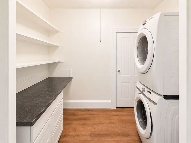 152 Spruce St 1, Watertown, MA 02472
