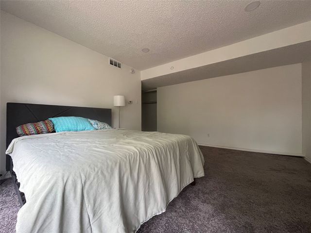 5718 Meadow Wood Lane, Fort Worth, TX 76112