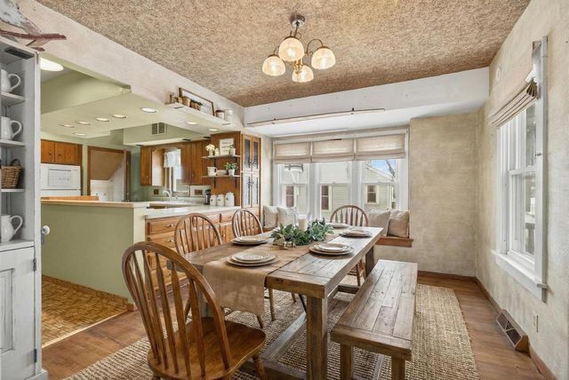 910 ALGOMA STREET, New London, WI 54961