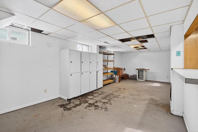 910 ALGOMA STREET, New London, WI 54961