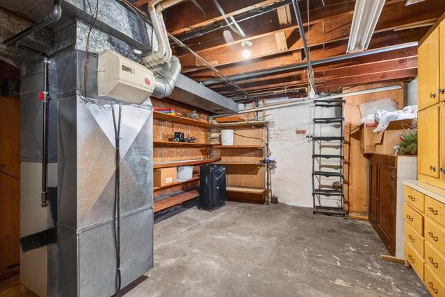 910 ALGOMA STREET, New London, WI 54961