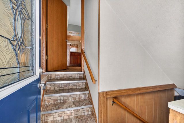 910 ALGOMA STREET, New London, WI 54961