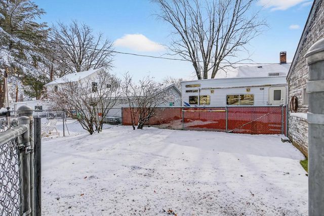 910 ALGOMA STREET, New London, WI 54961