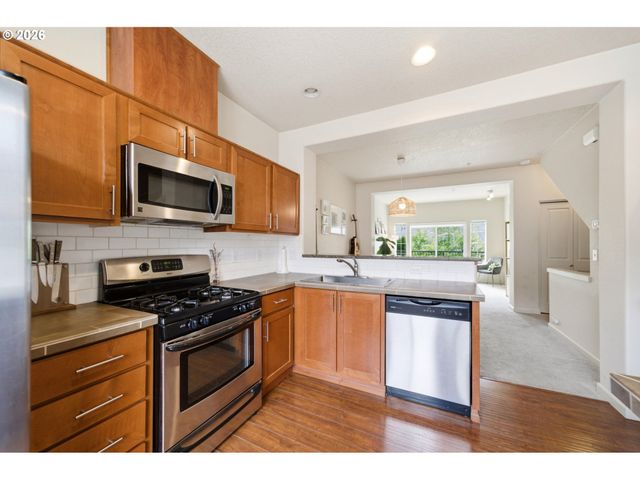 340 Nw 116TH Ave 103, Portland, OR 97229