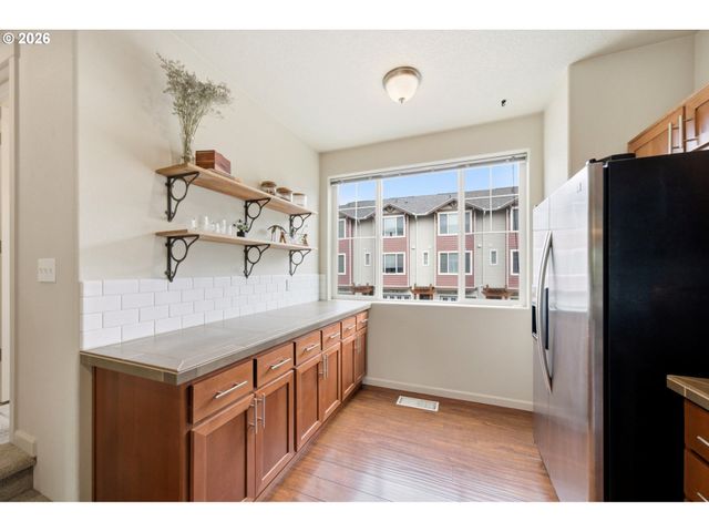 340 Nw 116TH Ave 103, Portland, OR 97229