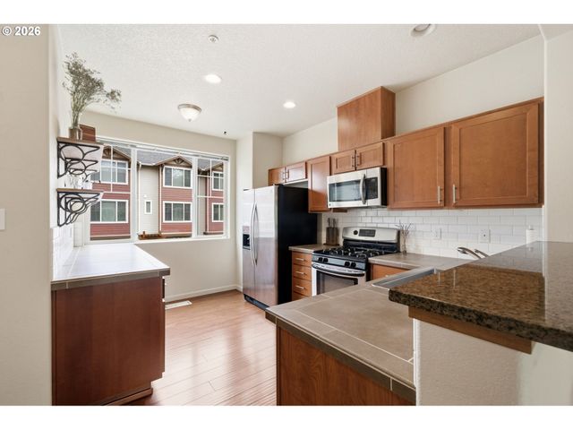 340 Nw 116TH Ave 103, Portland, OR 97229