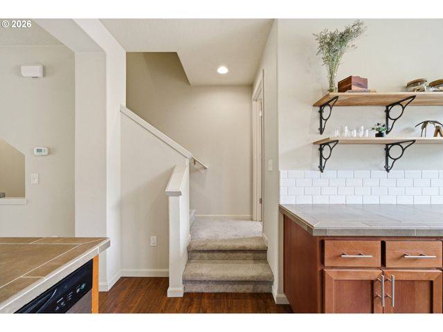 340 Nw 116TH Ave 103, Portland, OR 97229