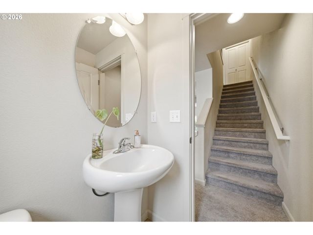 340 Nw 116TH Ave 103, Portland, OR 97229