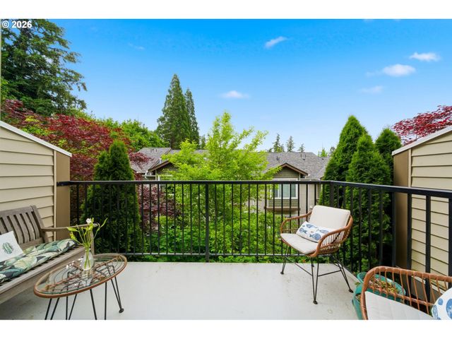 340 Nw 116TH Ave 103, Portland, OR 97229