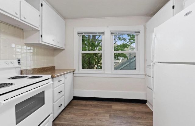 735 JACKSON STREET, Oshkosh, WI 54901