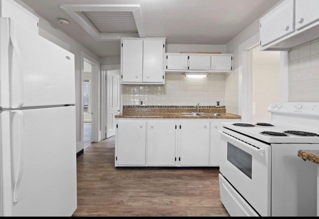 735 JACKSON STREET, Oshkosh, WI 54901