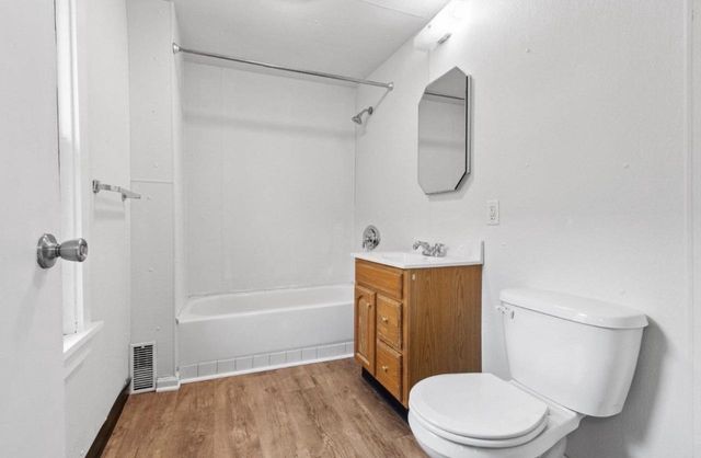 735 JACKSON STREET, Oshkosh, WI 54901