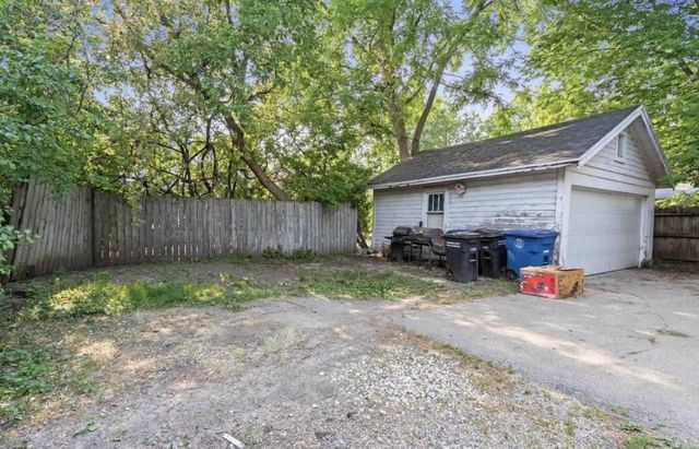 735 JACKSON STREET, Oshkosh, WI 54901