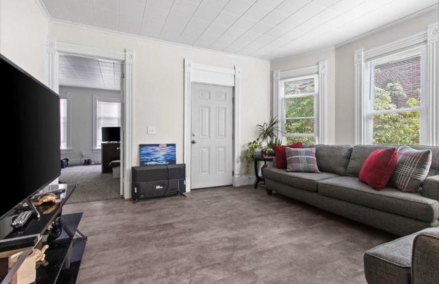 735 JACKSON STREET, Oshkosh, WI 54901