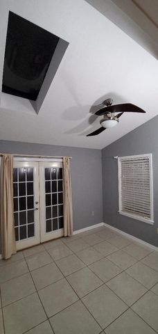 5201 SW 86 TERRACE, Gainesville, FL 32608