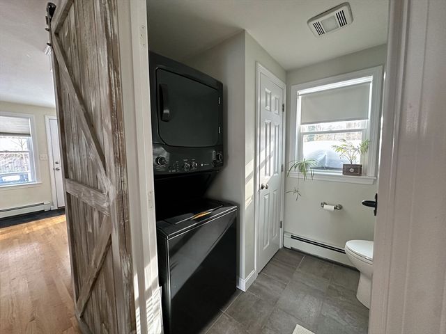 4 Upton St, Hanson, MA 02341