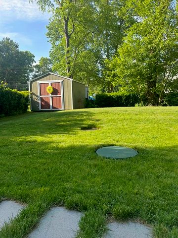 4 Upton St, Hanson, MA 02341