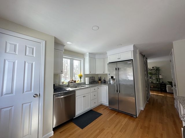 4 Upton St, Hanson, MA 02341