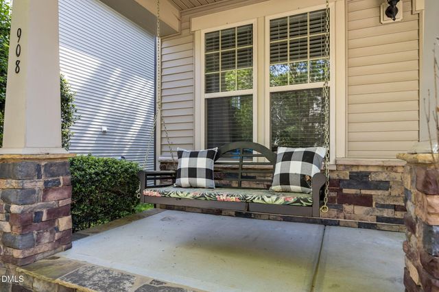 908 Pirouette Court, Raleigh, NC 27606